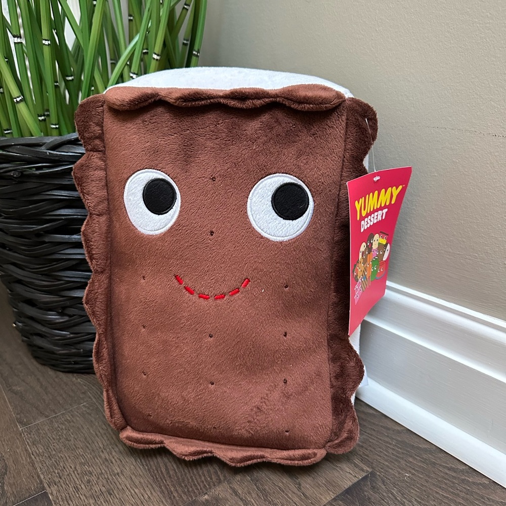 Kidrobot x Heidi Kenney Yummy Dessert Plush Toys Ice Cream Sandwich Toy Pillow